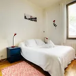 Charming Appart Montmartre By Guestready
