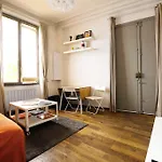 Charming Appart Montmartre By Guestready